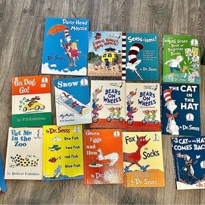 Dr. Seuss Classic Kids Book Collection - Multicolor 14 books 2 bonus books.
